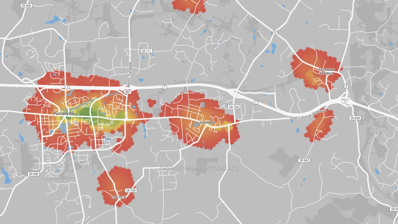 Walk Grade map of Hamilton, VA, walkable areas in green and car-dependent areas in red
