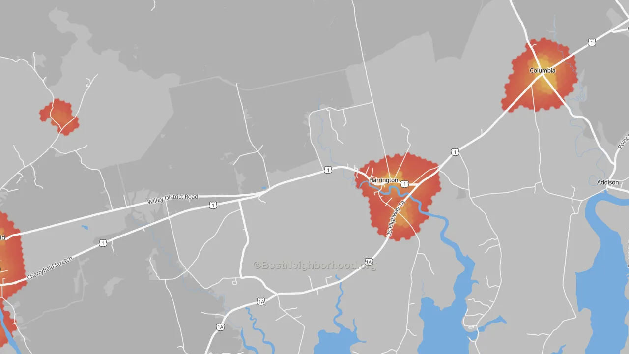 Walk Grade map of Harrington, ME, walkable areas in green and car-dependent areas in red