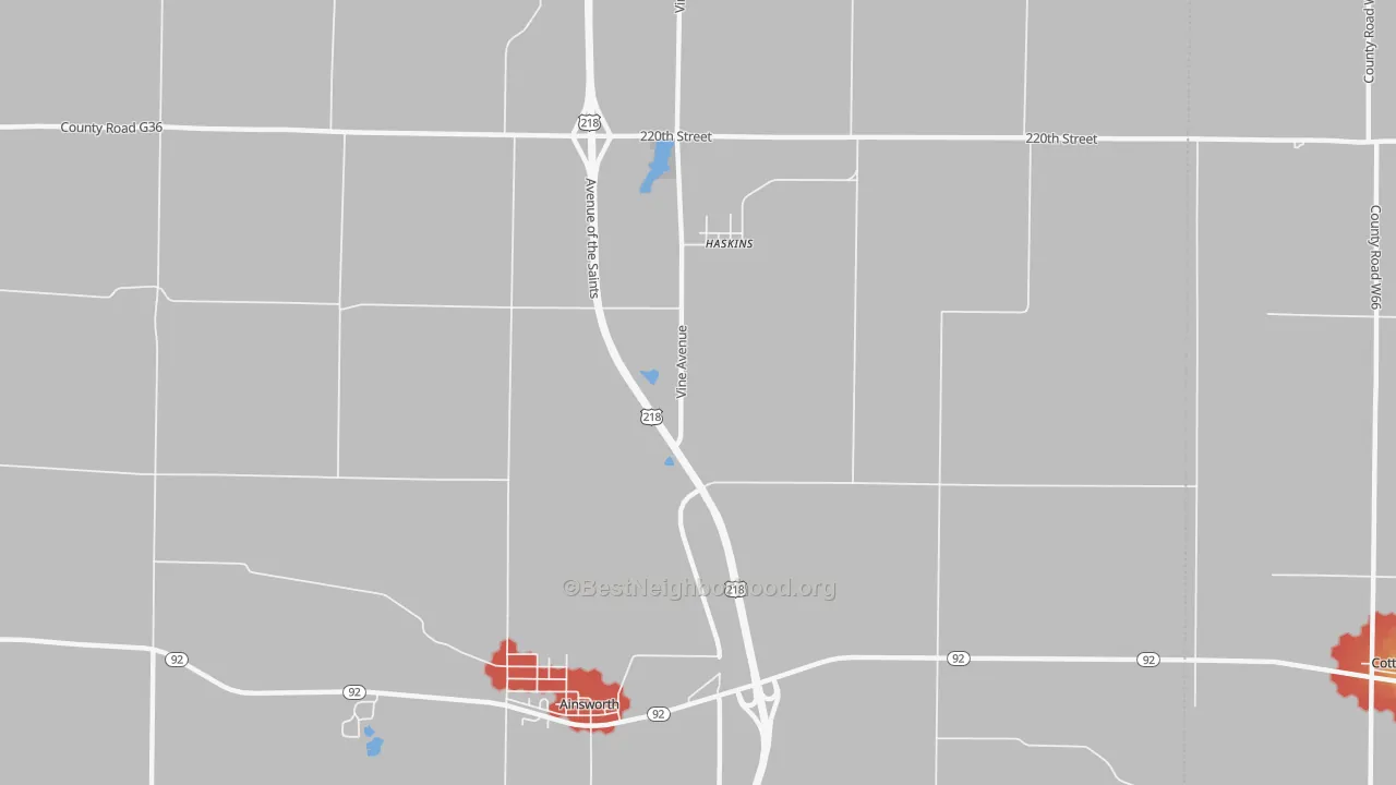 Walk Grade map of Haskins, IA, walkable areas in green and car-dependent areas in red