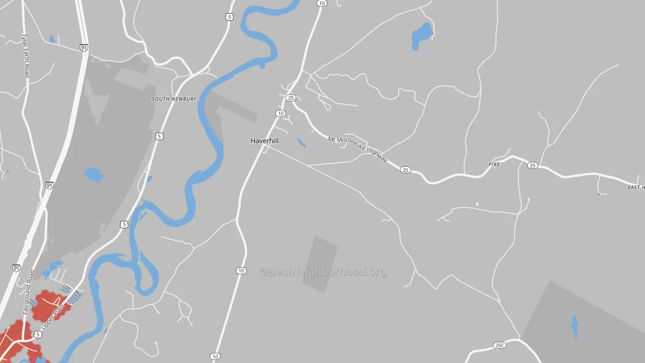 Walk Grade map of Haverhill, NH, walkable areas in green and car-dependent areas in red