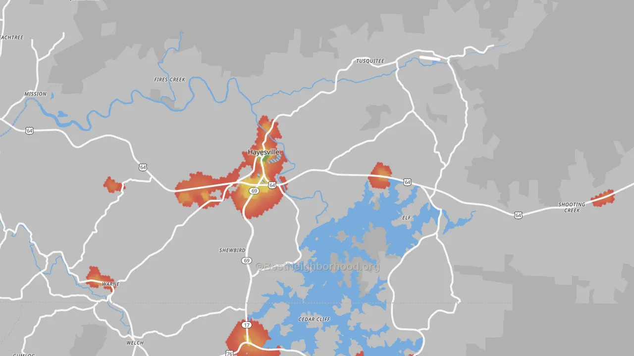 Walk Grade map of Hayesville, NC, walkable areas in green and car-dependent areas in red