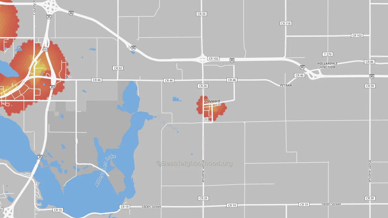 Walk Grade map of Hayward, MN, walkable areas in green and car-dependent areas in red