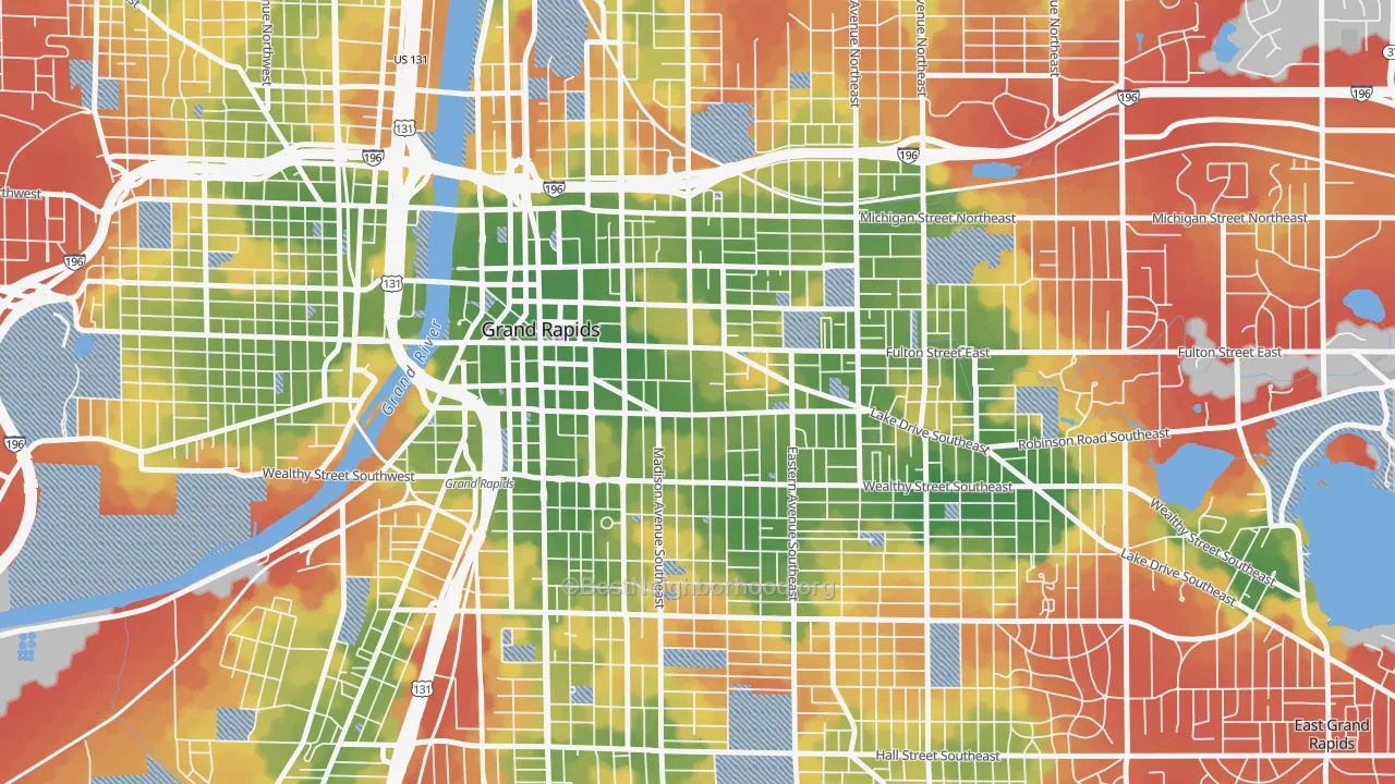 Walk Grade map of Heritage Hill, Grand Rapids, MI, walkable areas in green and car-dependent areas in red