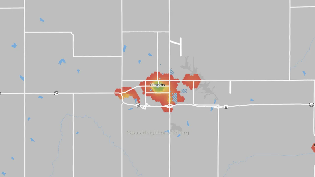 Walk Grade map of Hiawatha, KS, walkable areas in green and car-dependent areas in red