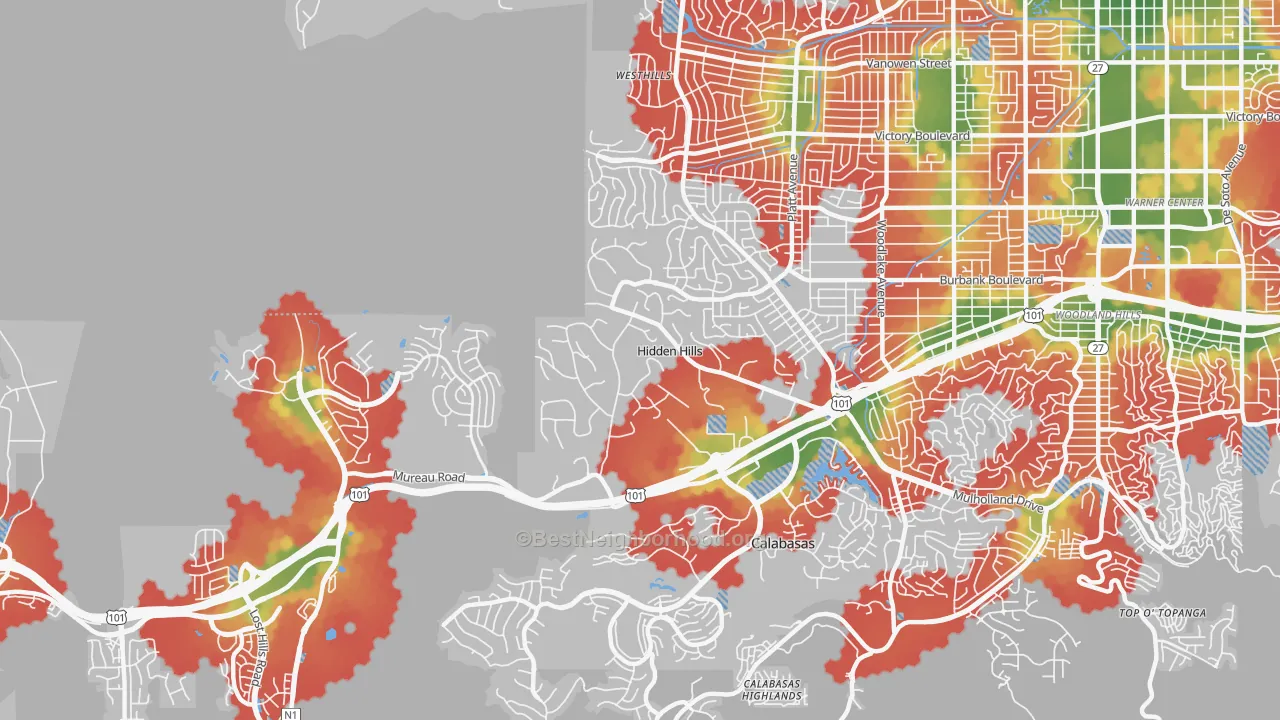 Walk Grade map of Hidden Hills, CA, walkable areas in green and car-dependent areas in red