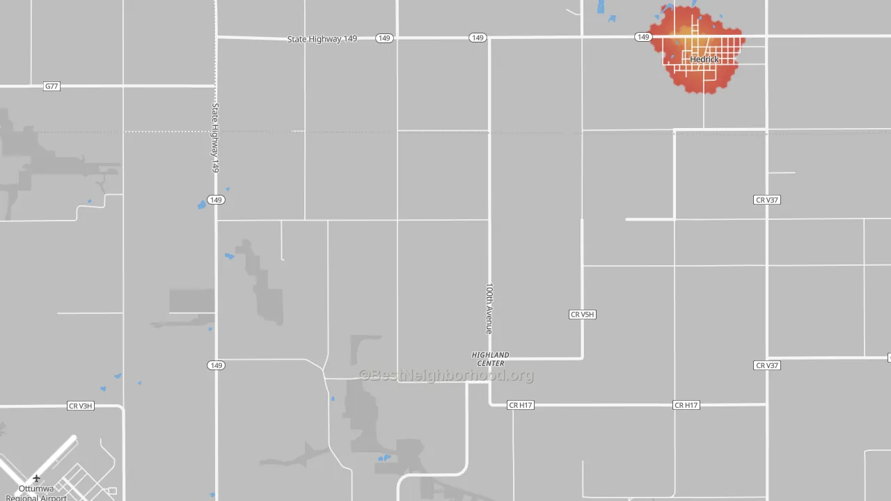 Walk Grade map of Highland Center, IA, walkable areas in green and car-dependent areas in red