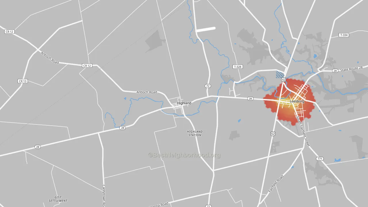 Walk Grade map of Highland, OH, walkable areas in green and car-dependent areas in red