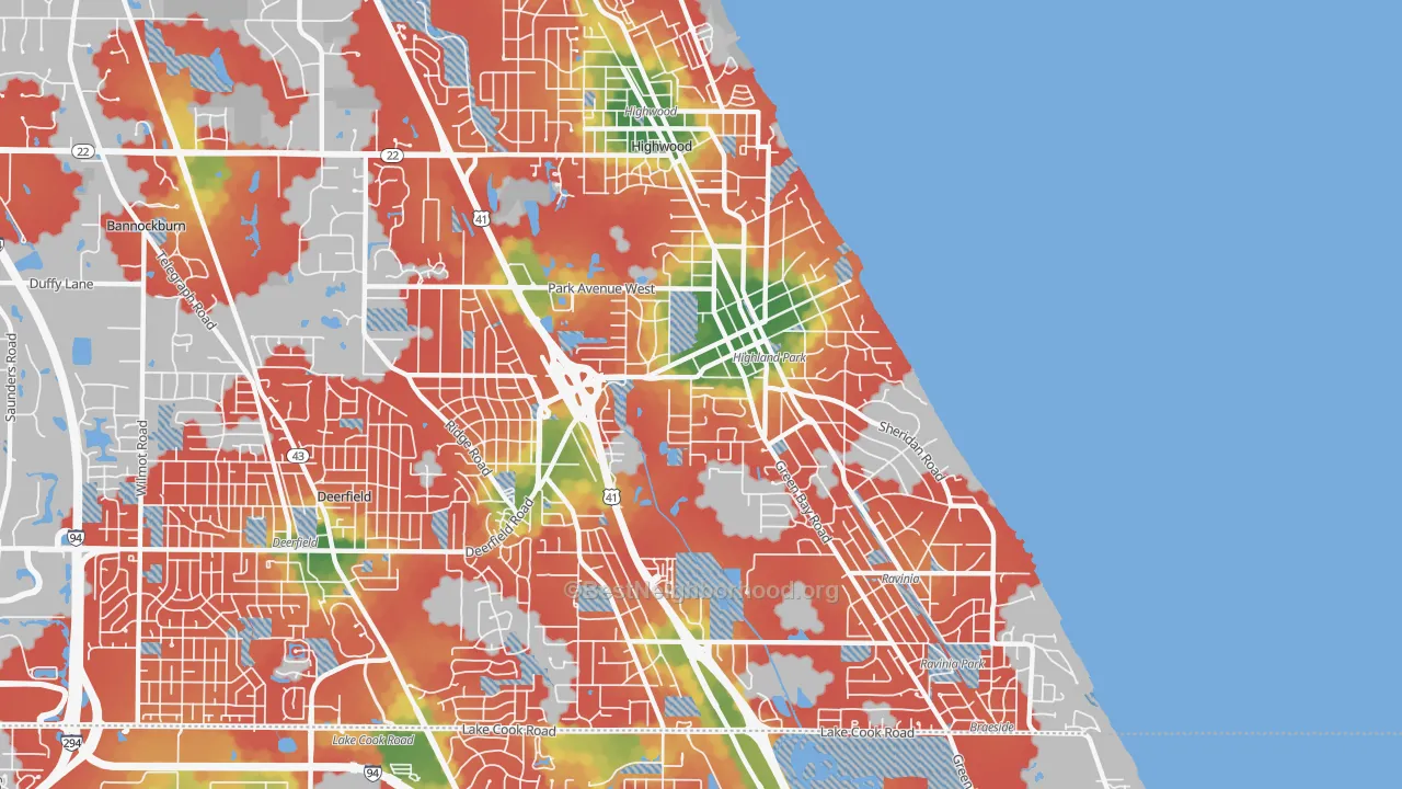 Walk Grade map of Highland Park, IL, walkable areas in green and car-dependent areas in red