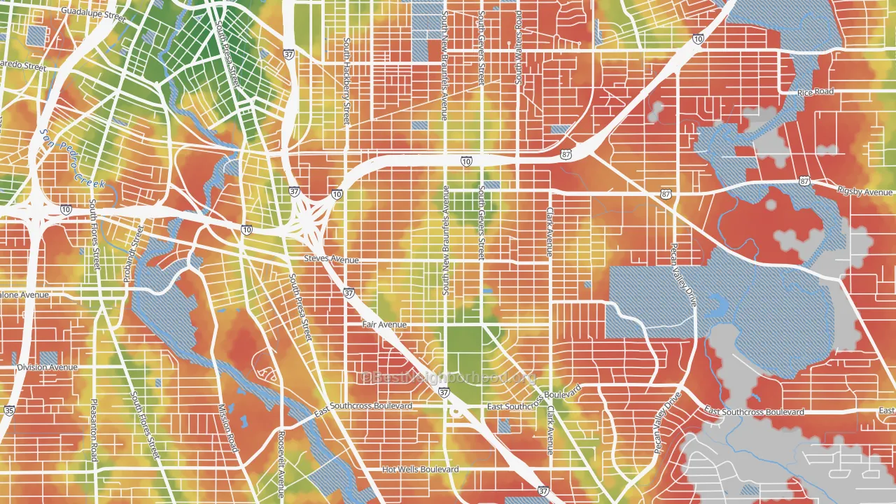 Walk Grade map of Highland Park, San Antonio, TX, walkable areas in green and car-dependent areas in red