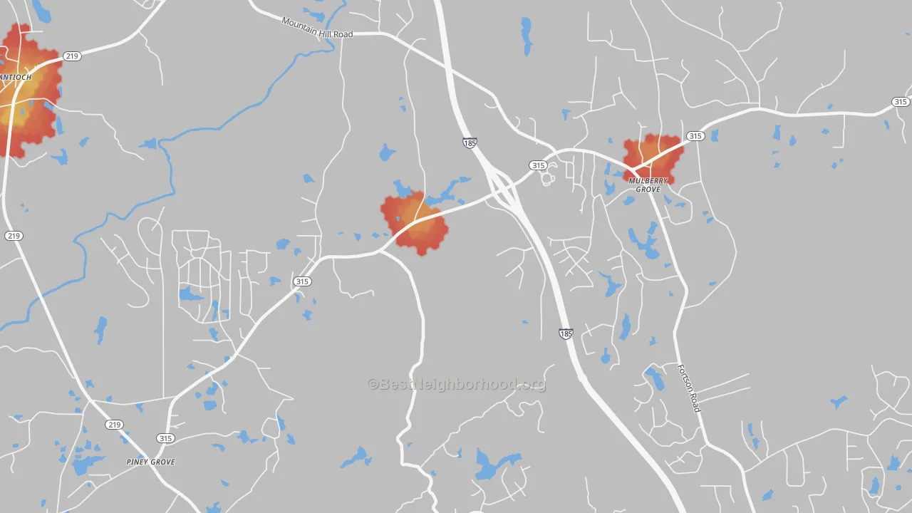 Walk Grade map of Highland Pines, GA, walkable areas in green and car-dependent areas in red