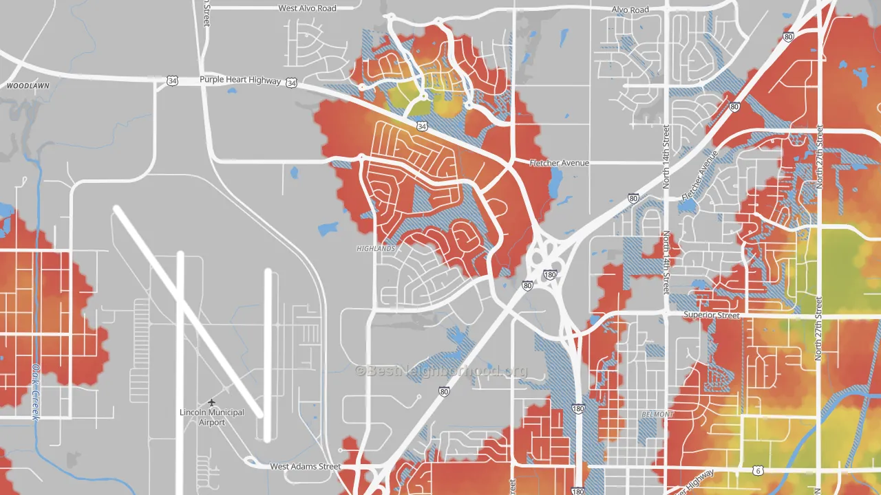 Walk Grade map of Highlands, Lincoln, NE, walkable areas in green and car-dependent areas in red