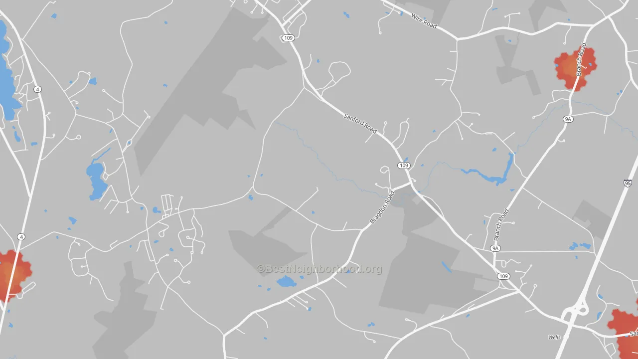 Walk Grade map of Highpine, ME, walkable areas in green and car-dependent areas in red
