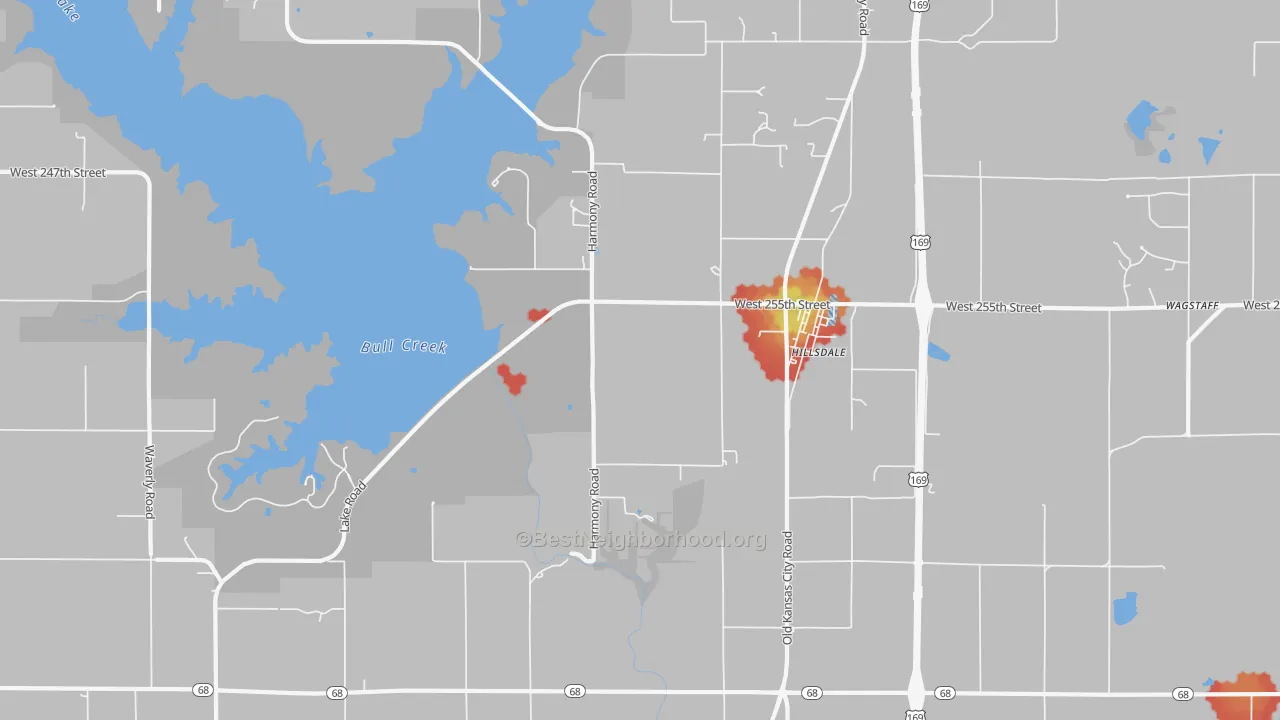 Walk Grade map of Hillsdale, KS, walkable areas in green and car-dependent areas in red