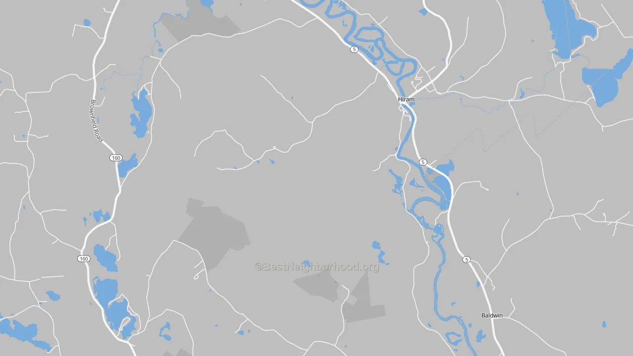 Walk Grade map of Hiram, ME, walkable areas in green and car-dependent areas in red