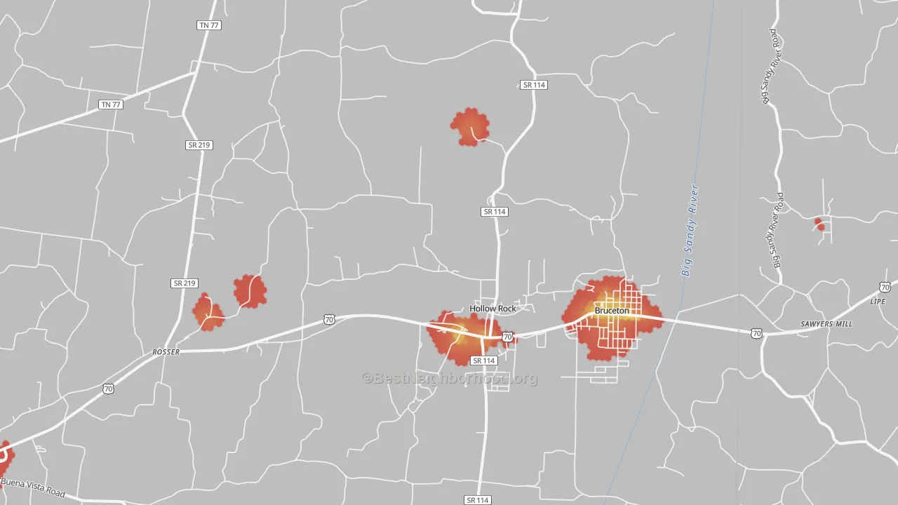 Walk Grade map of Hollow Rock, TN, walkable areas in green and car-dependent areas in red