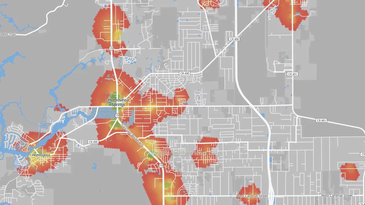 Walk Grade map of Homosassa Springs, FL, walkable areas in green and car-dependent areas in red