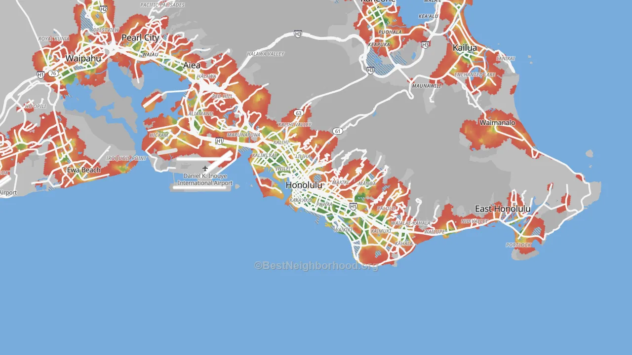 Walk Grade map of Honolulu, HI, walkable areas in green and car-dependent areas in red