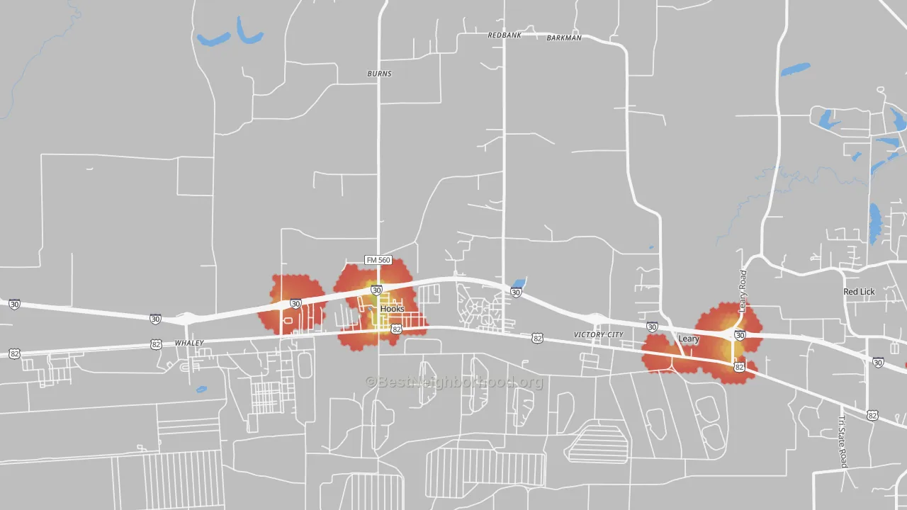 Walk Grade map of Hooks, TX, walkable areas in green and car-dependent areas in red