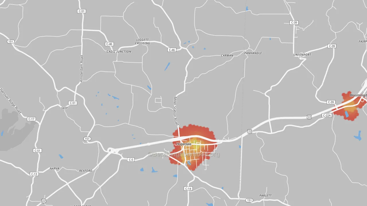 Walk Grade map of Hopedale, OH, walkable areas in green and car-dependent areas in red