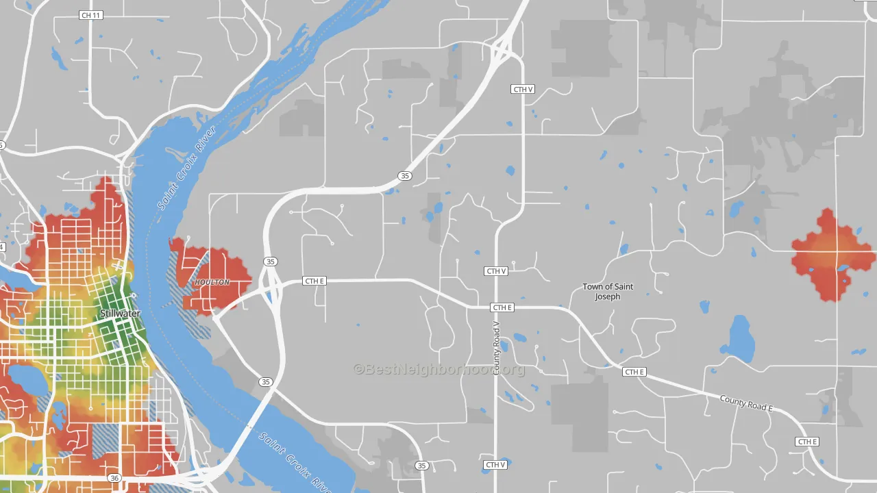 Walk Grade map of Houlton, WI, walkable areas in green and car-dependent areas in red