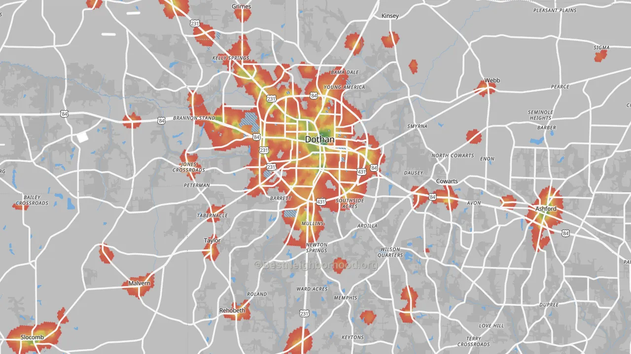 Walk Grade map of Houston County, AL, walkable areas in green and car-dependent areas in red