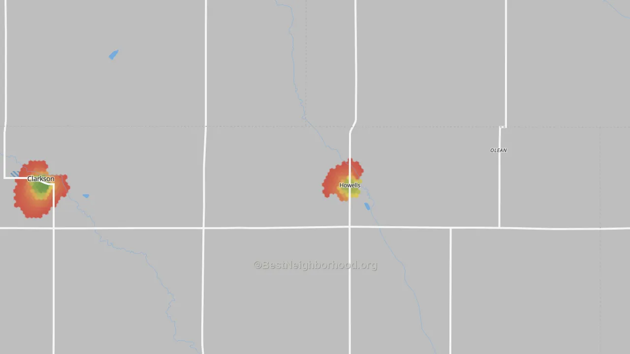 Walk Grade map of Howells, NE, walkable areas in green and car-dependent areas in red