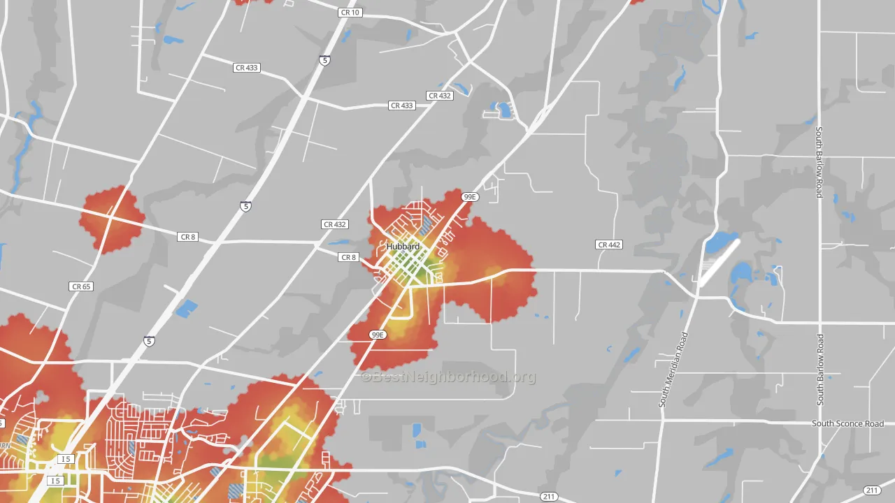 Walk Grade map of Hubbard, OR, walkable areas in green and car-dependent areas in red