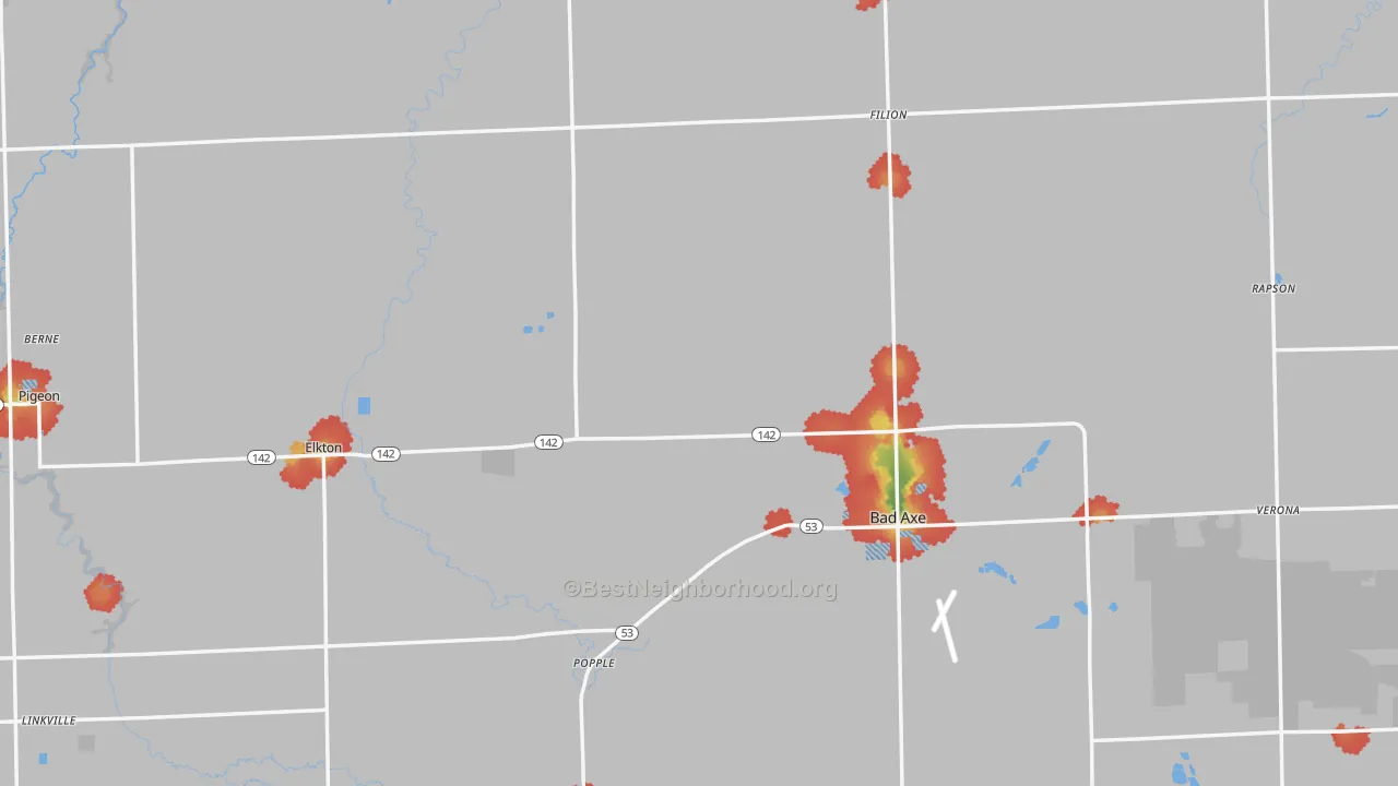 Walk Grade map of Huron County, MI, walkable areas in green and car-dependent areas in red