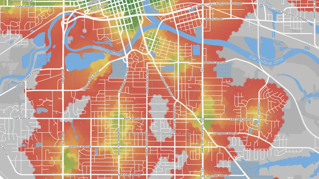 Walk Grade map of Indianola Hills, Des Moines, IA, walkable areas in green and car-dependent areas in red