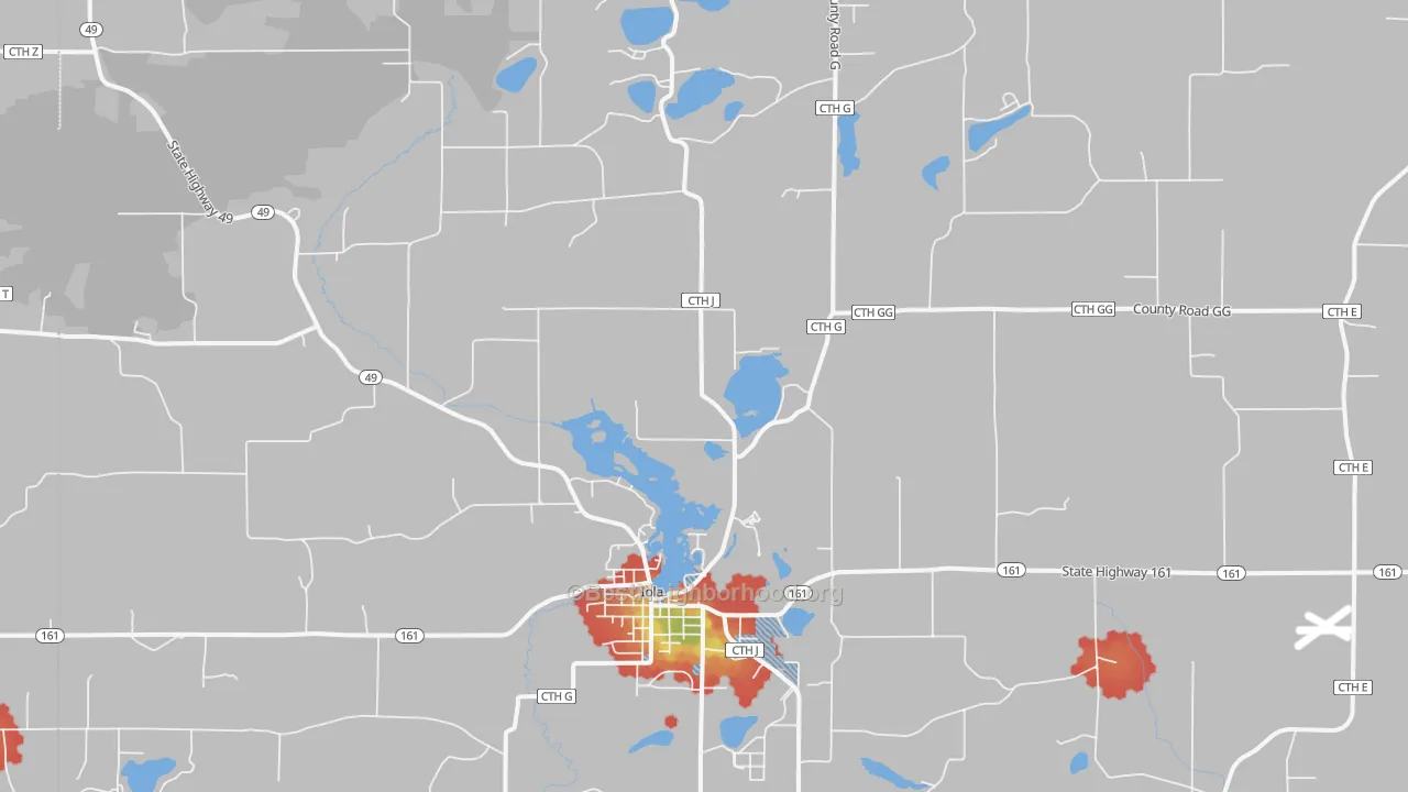 Walk Grade map of Iola, WI, walkable areas in green and car-dependent areas in red