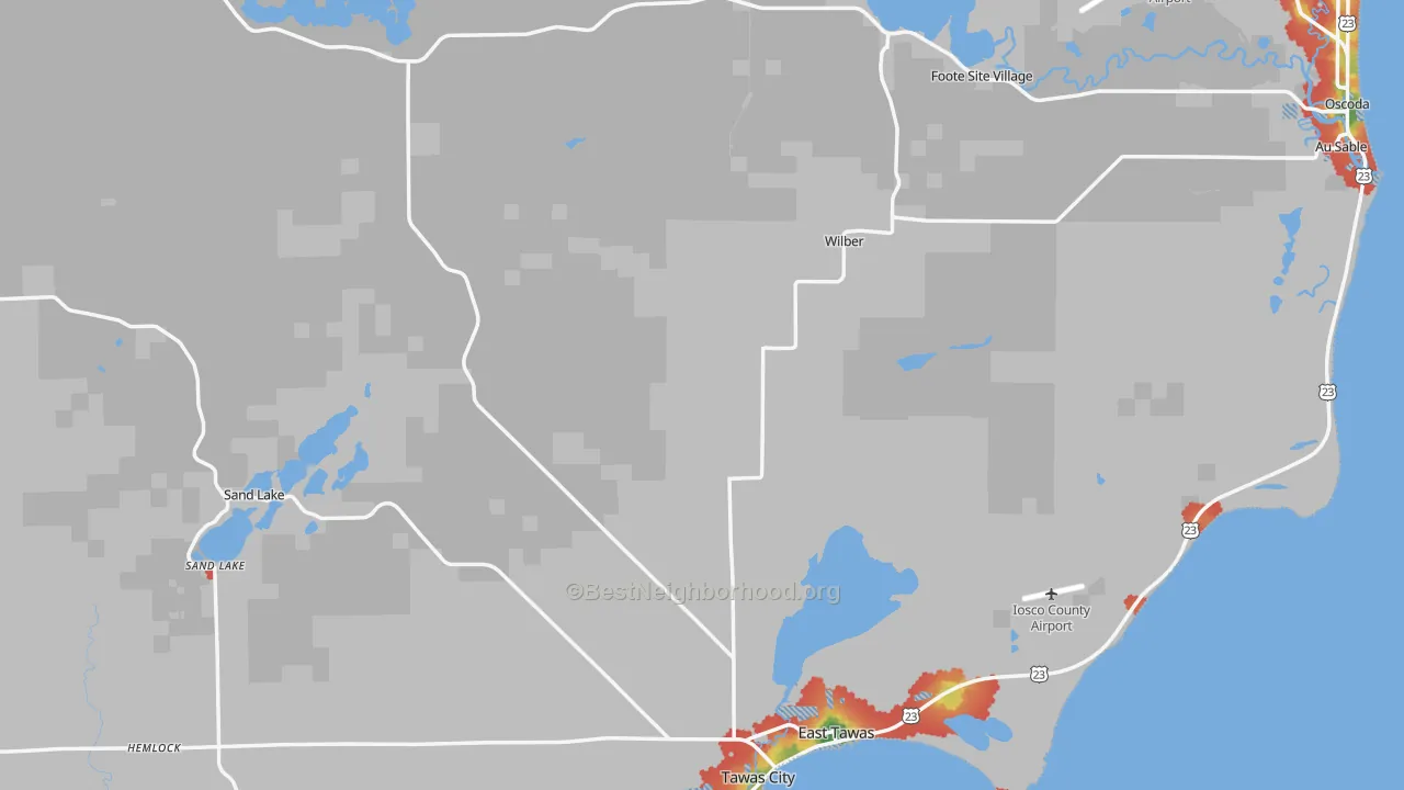 Walk Grade map of Iosco County, MI, walkable areas in green and car-dependent areas in red
