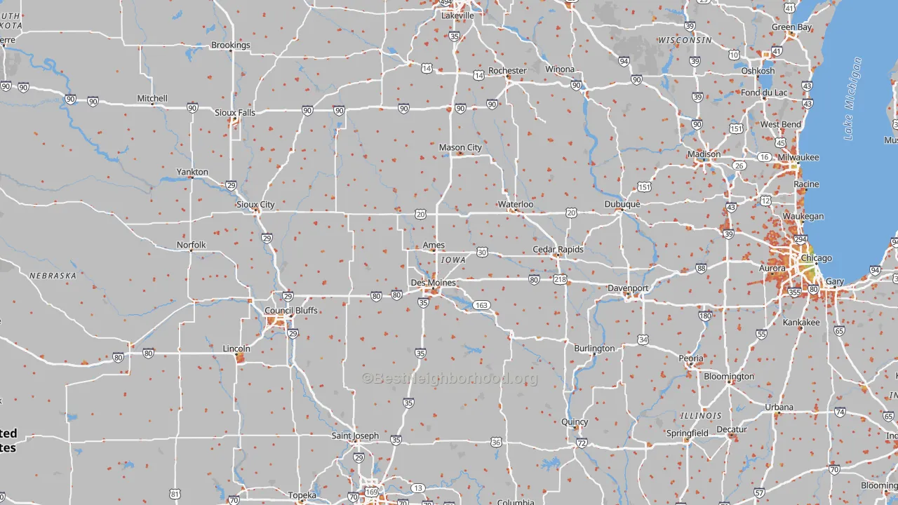 Walk Grade map of Iowa, walkable areas in green and car-dependent areas in red