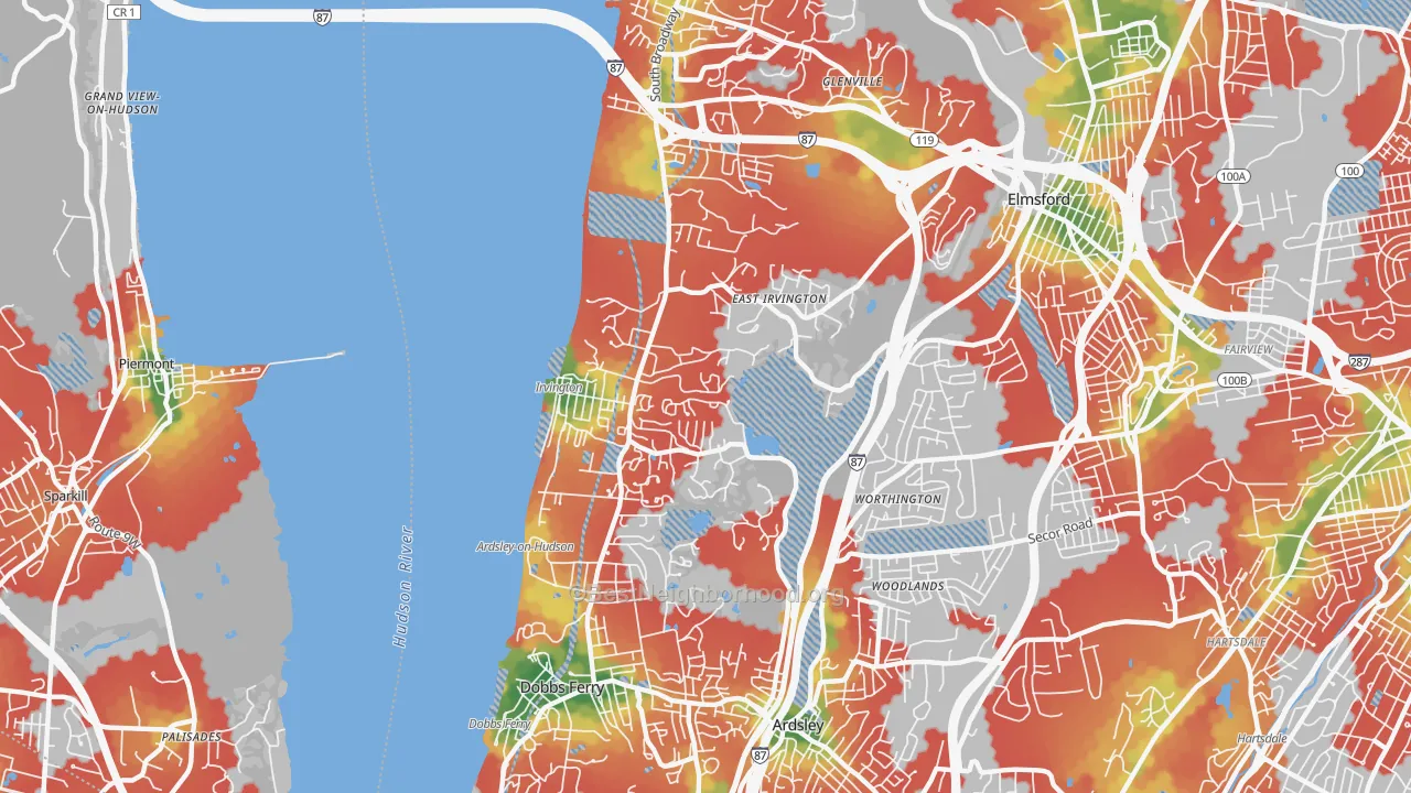 Walk Grade map of Irvington, NY, walkable areas in green and car-dependent areas in red