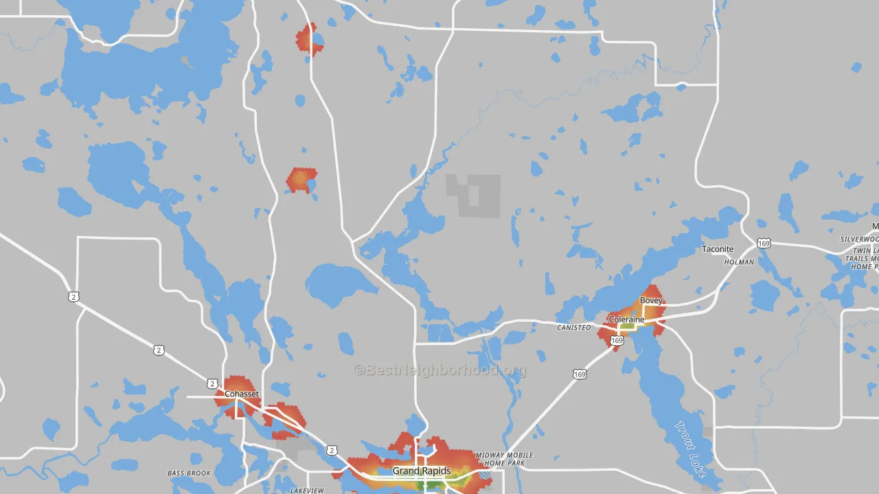 Walk Grade map of Itasca County, MN, walkable areas in green and car-dependent areas in red
