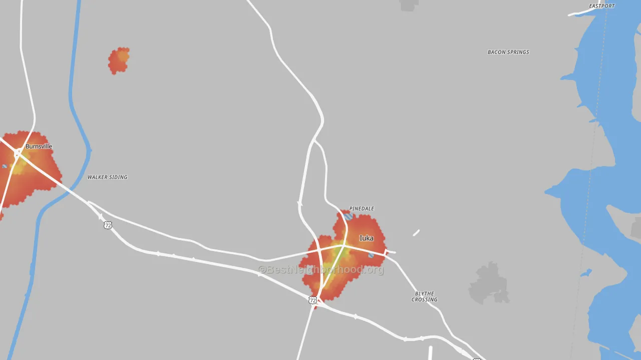 Walk Grade map of Iuka, MS, walkable areas in green and car-dependent areas in red