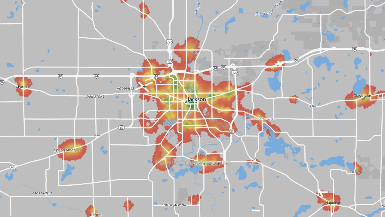 Walk Grade map of Jackson County, MI, walkable areas in green and car-dependent areas in red