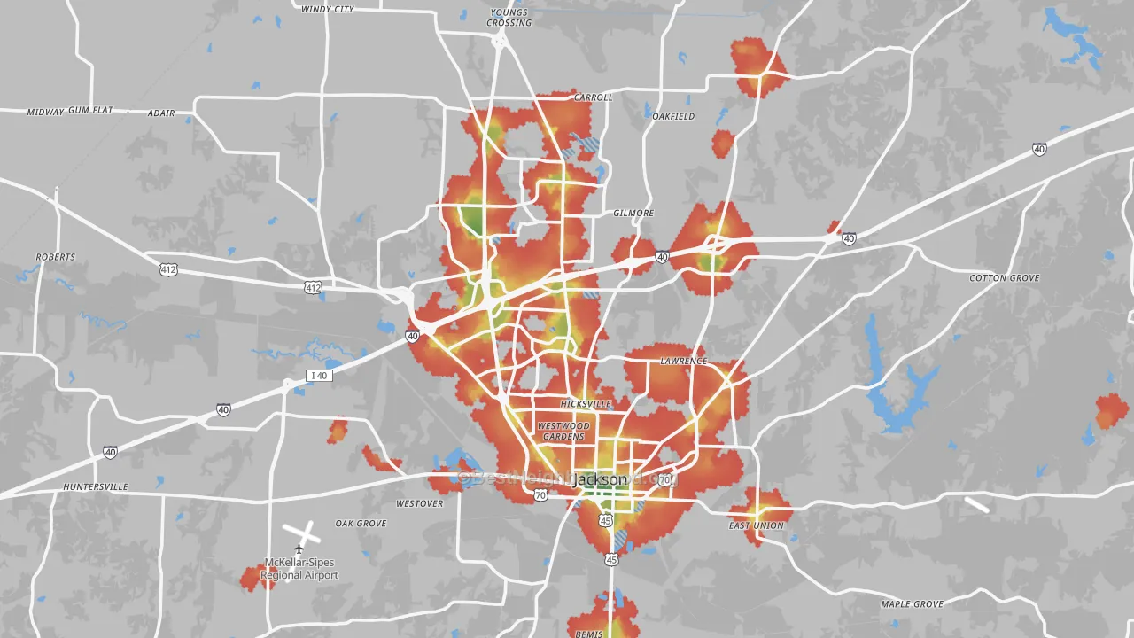 Walk Grade map of Jackson, TN, walkable areas in green and car-dependent areas in red