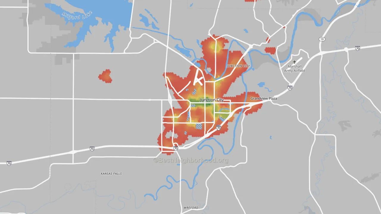 Walk Grade map of Junction City, KS, walkable areas in green and car-dependent areas in red