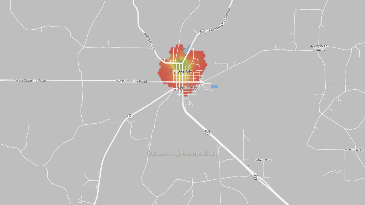 Walk Grade map of Junction City, LA, walkable areas in green and car-dependent areas in red