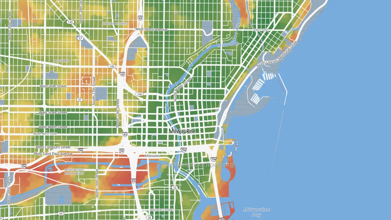 Walk Grade map of Juneau Town, Milwaukee, WI, walkable areas in green and car-dependent areas in red