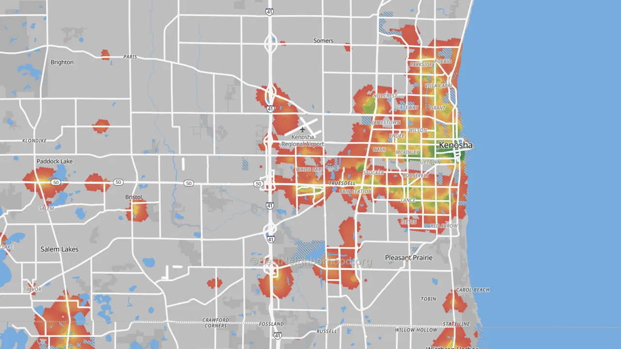 Walk Grade map of Kenosha County, WI, walkable areas in green and car-dependent areas in red