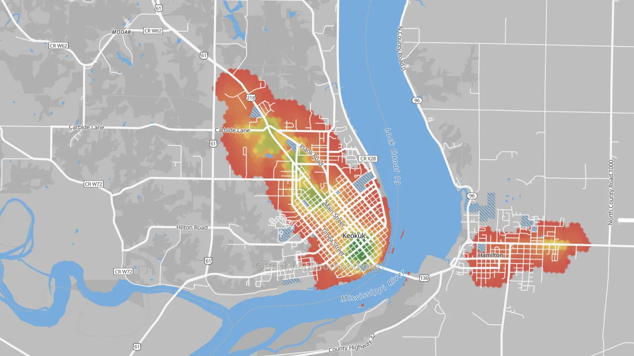 Walk Grade map of Keokuk, IA, walkable areas in green and car-dependent areas in red