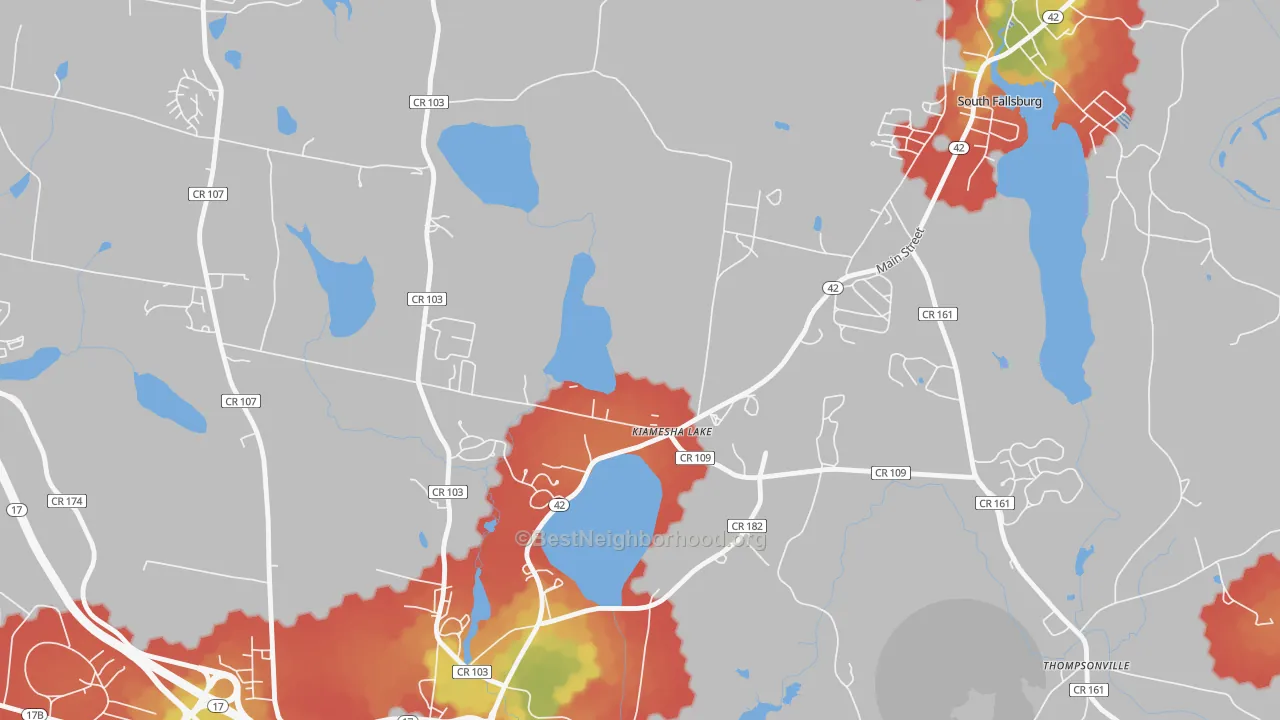 Walk Grade map of Kiamesha Lake, NY, walkable areas in green and car-dependent areas in red
