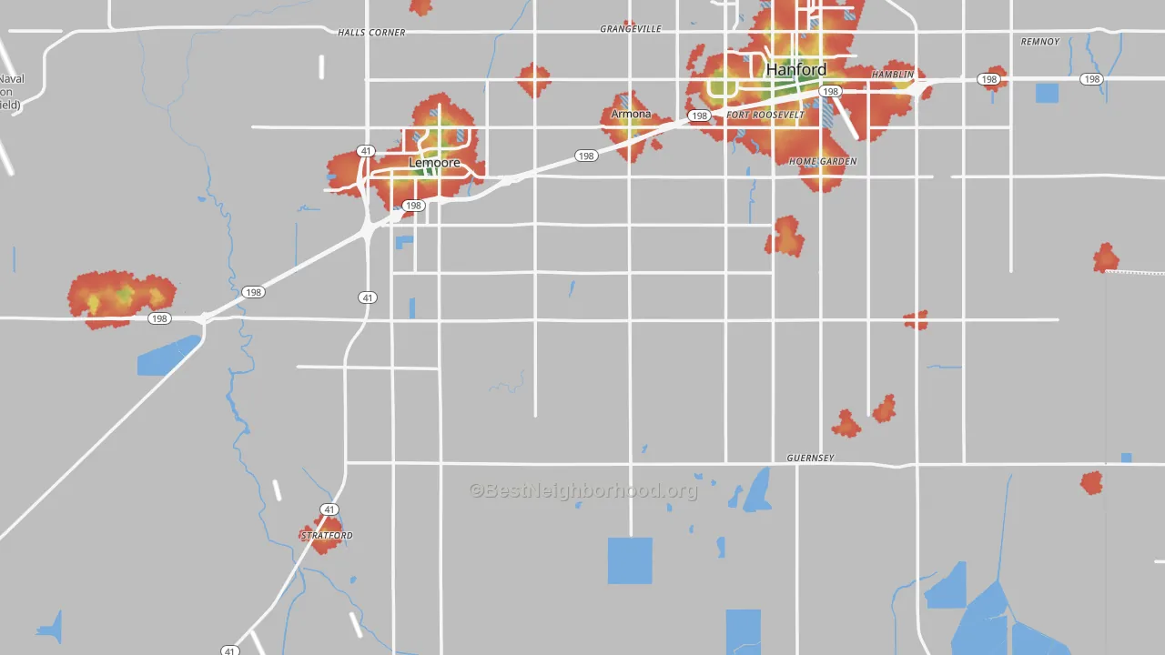 Walk Grade map of Kings County, CA, walkable areas in green and car-dependent areas in red