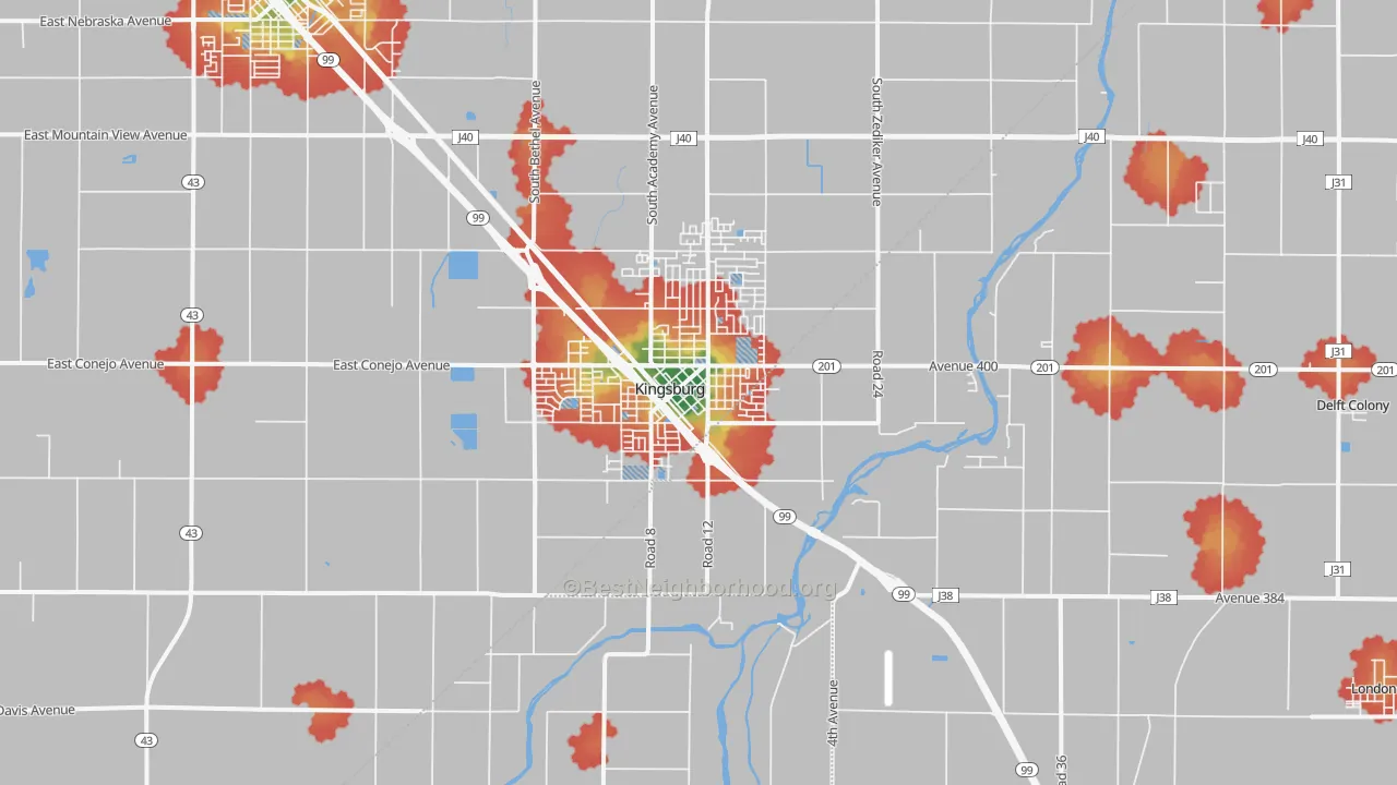 Walk Grade map of Kingsburg, CA, walkable areas in green and car-dependent areas in red