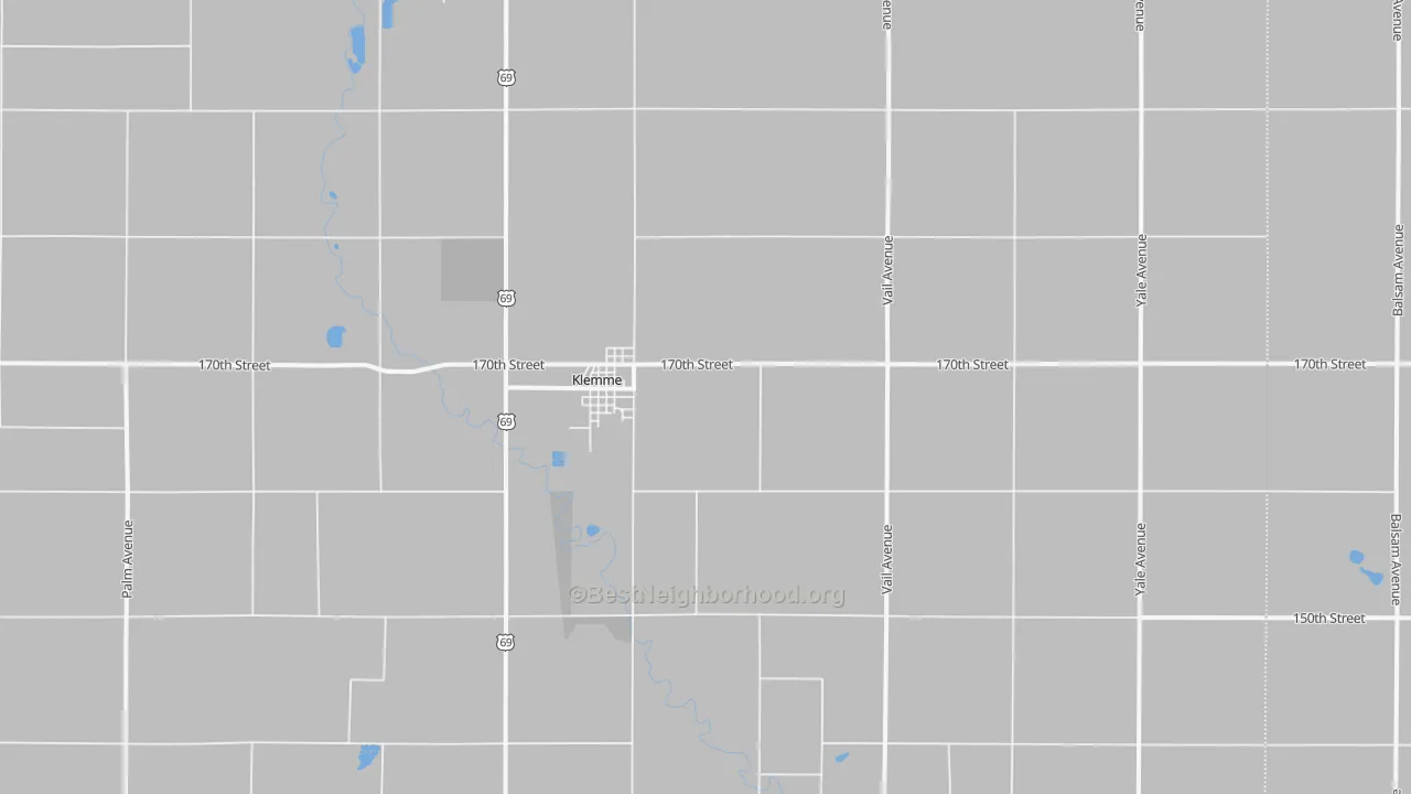 Walk Grade map of Klemme, IA, walkable areas in green and car-dependent areas in red