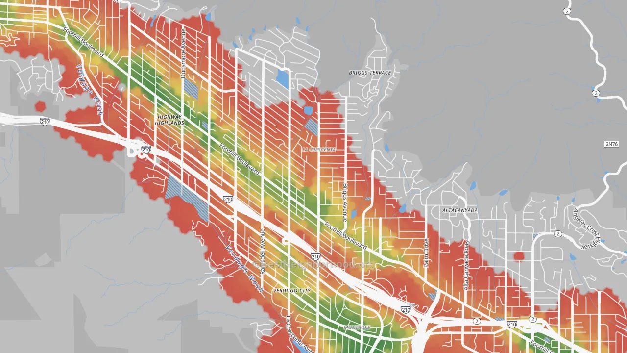 Walk Grade map of La Crescenta-Montrose, CA, walkable areas in green and car-dependent areas in red