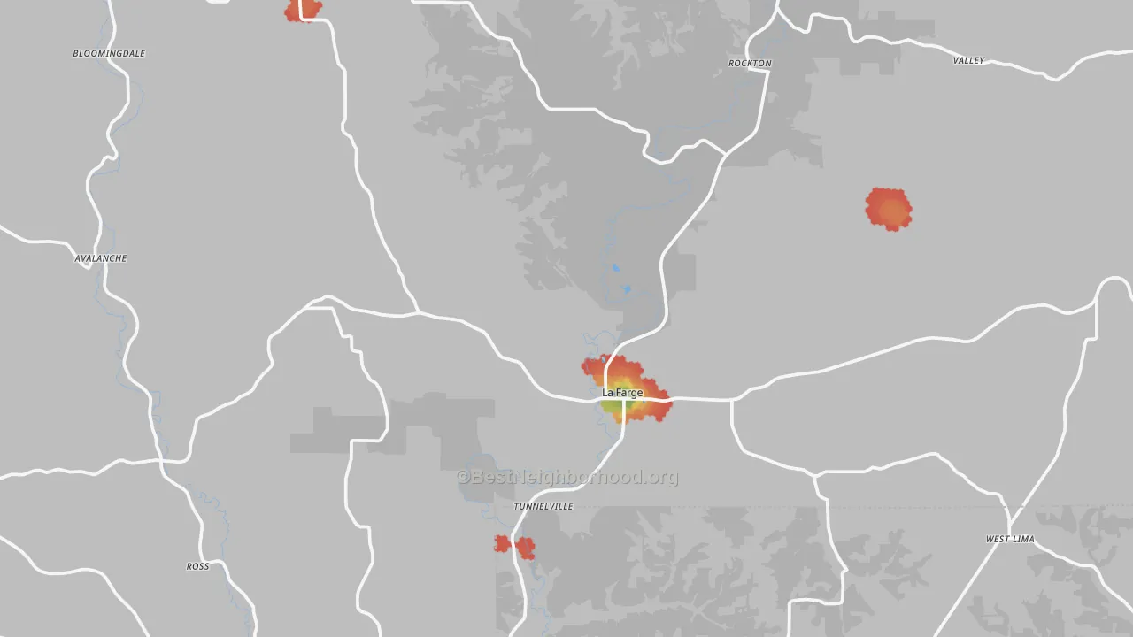 Walk Grade map of La Farge, WI, walkable areas in green and car-dependent areas in red