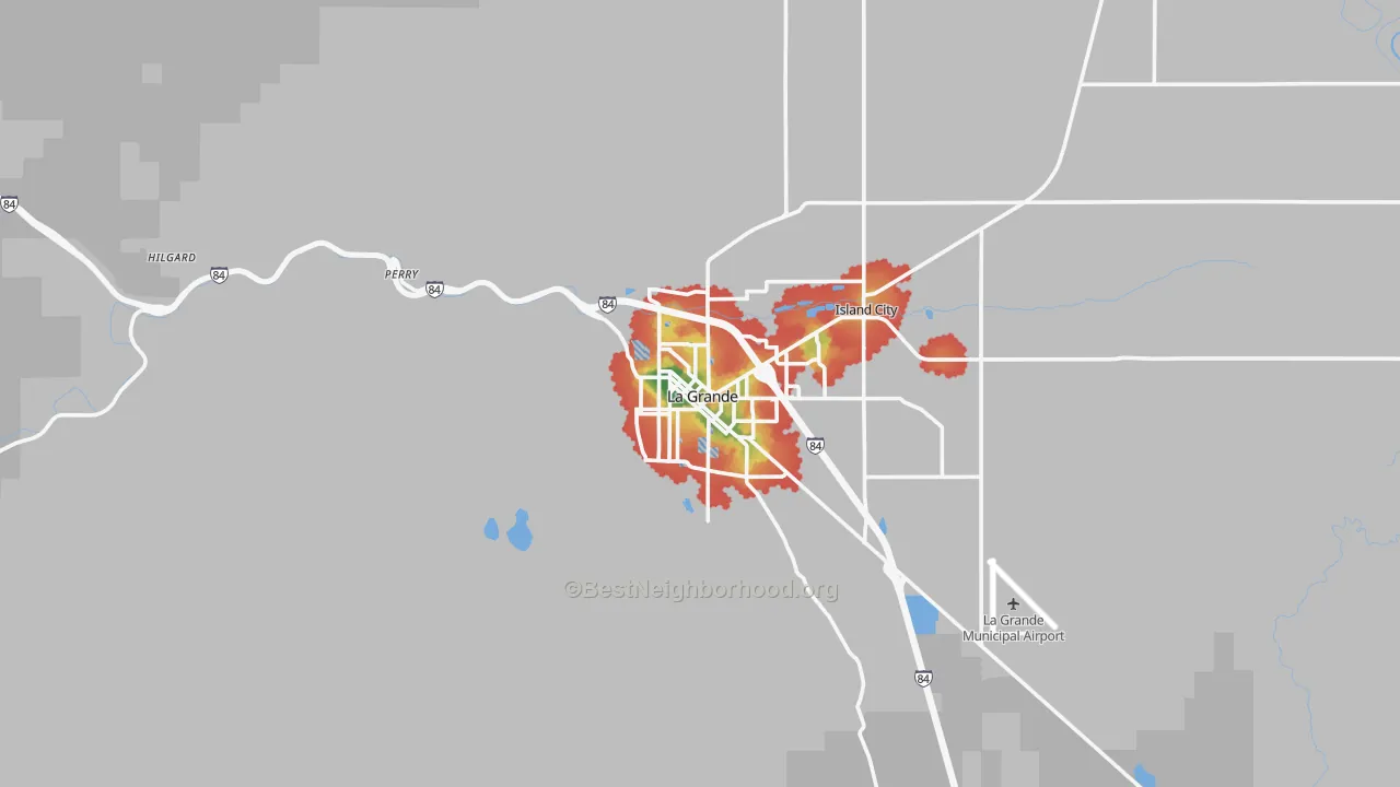 Walk Grade map of La Grande, OR, walkable areas in green and car-dependent areas in red