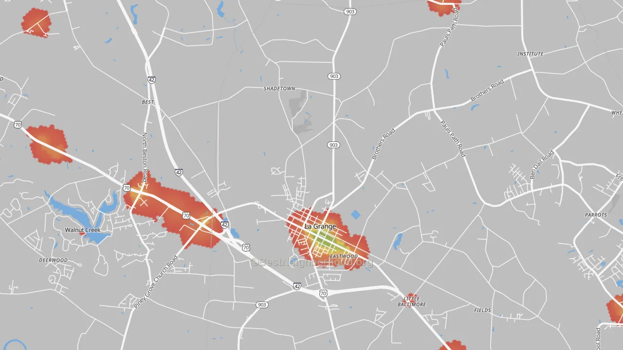 Walk Grade map of La Grange, NC, walkable areas in green and car-dependent areas in red